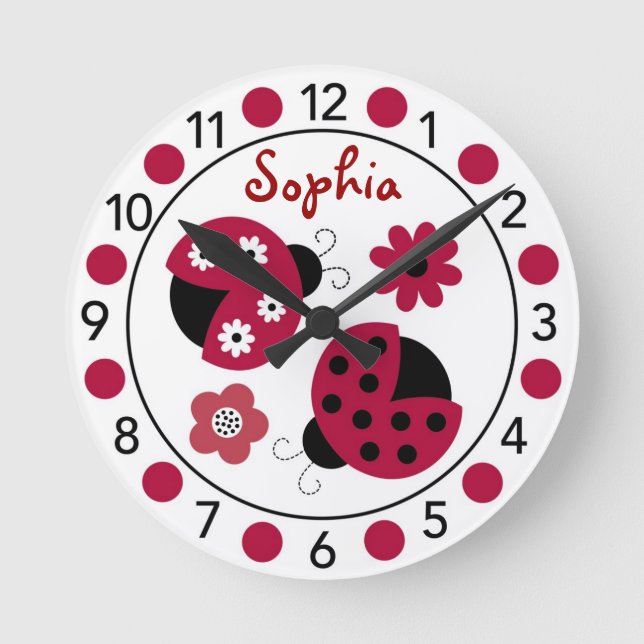 Trendy Red Ladybug Personalisiert Kinderzimmer Wal Runde Wanduhr (Vorderseite)