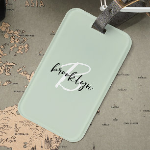 Trendy Sage Green Schwarz-weiß Script Monogram Gepäckanhänger