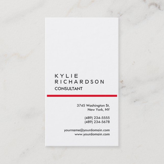 Trendy Schlicht White Red Consultant Vertical Visitenkarte (Vorderseite)
