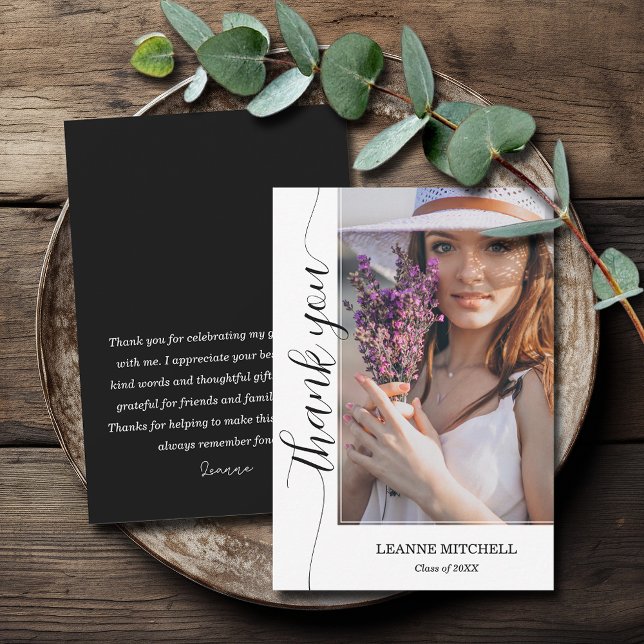 Trendy Script Foto Abschluss Dankeskarte (3.5" x 5" trendy script photo graduation flat thank you cards with your message on the back)