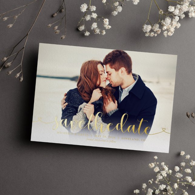 Trendy Script Foto Wedding Save the Date Folieneinladung (Von Creator hochgeladen)