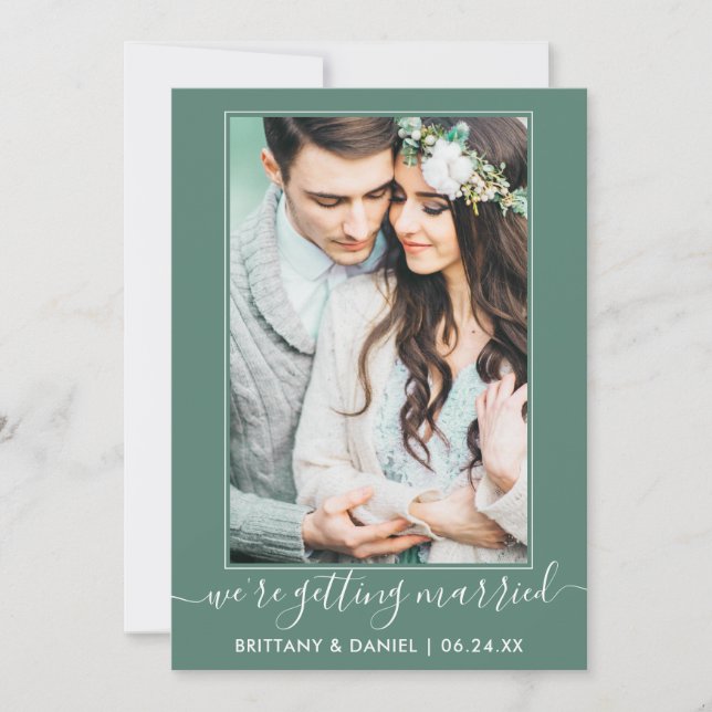 Trendy Script Getried Eukalyptus Green Save The Date (Vorderseite)
