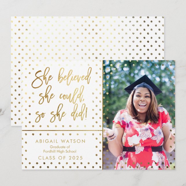 Trendy She glaubte Gold Foto Abschluss Card Einladung (Vorne/Hinten)