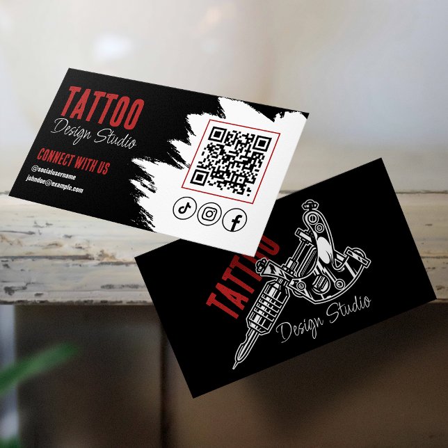 Trendy Tattoo Artist Studio Black and Red QR Code Visitenkarte (Von Creator hochgeladen)