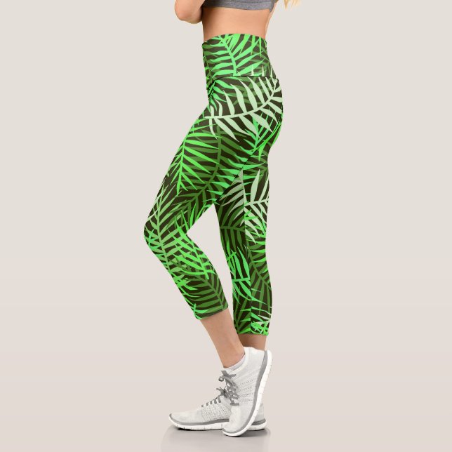 Trendy Tropical Palm Blätter Grünes Leaf Muster Capri Leggings (Links)