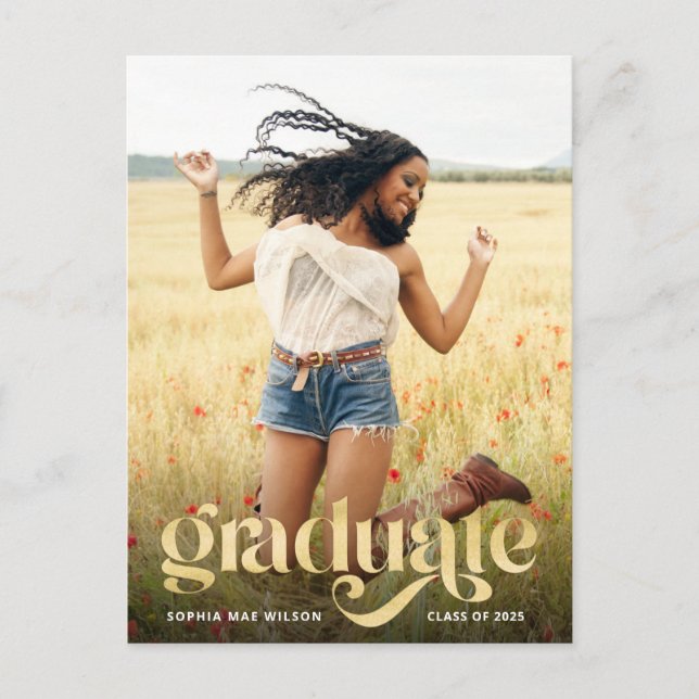 Trendy Typografy Gold Overlay Foto Graduate Postkarte (Vorderseite)