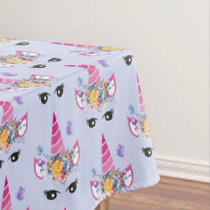 Trendy Unicorn mit Blumenkronen und Schmetterlinge Tischdecke