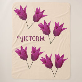 Trendy Victoria Name Pink Tulpe Blume Decke Sherpadecke