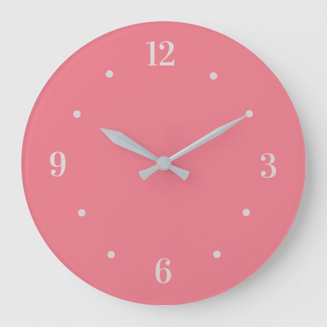 Trendy Warme Korallenrosa mit grauen Zahlen Große Wanduhr (Vorderseite)