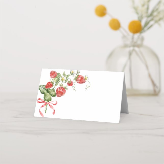 Trendy Watercolor Meadow Strawberry Brautparty Platzkarte (Vorderseite)