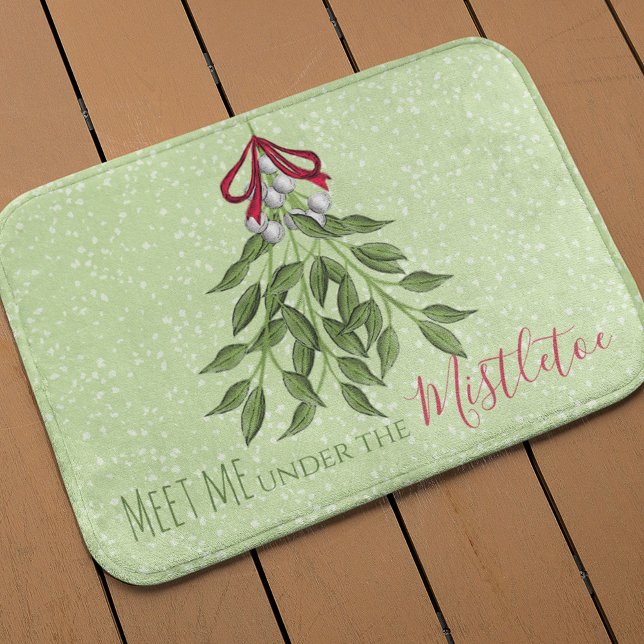 Trendy Whimsical Weihnachten Weihnachten Niedlich Badematte (Meet me under the mistletoe holiday bath mat)