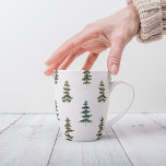 Trendy Winter | Weihnachtsbaummuster Milchtasse<br><div class="desc">Trendy Winter | Weihnachtsbaummuster</div>