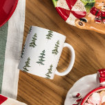 Trendy Winter | Weihnachtsbaummuster Tasse<br><div class="desc">Trendy Winter | Weihnachtsbaummuster</div>