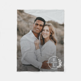 Trendy Wreath Monogram Editable Color Blanket Fleecedecke