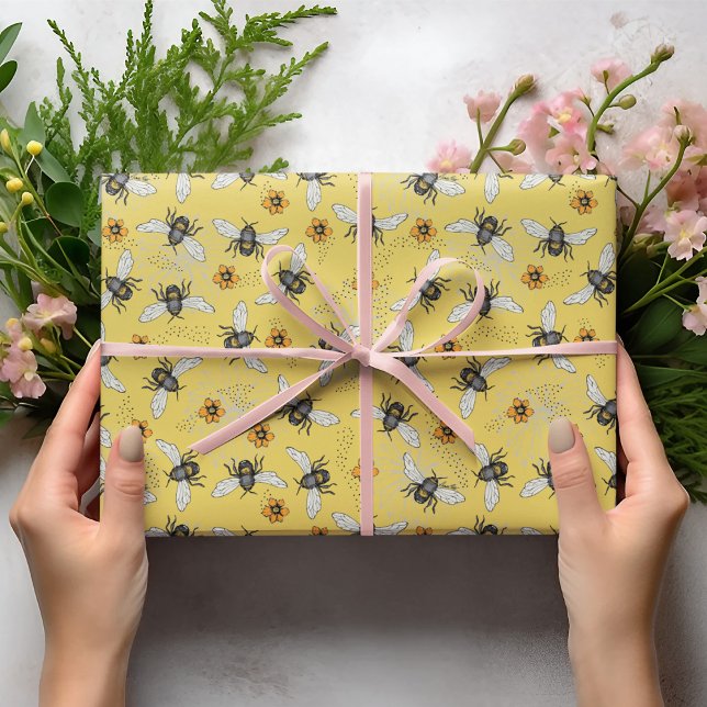 Trendy Yellow Buzzing Spring & Summer Honeybee Geschenkpapier (Happy Yellow Honeybees buzzing around Cosmos and Daisy flowers. Ideal for Gardeners & Nature Lovers!)
