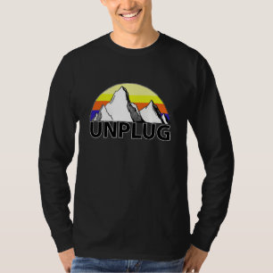 Trennen Sie im Gebirgslangen Hülsen-T - Shirt