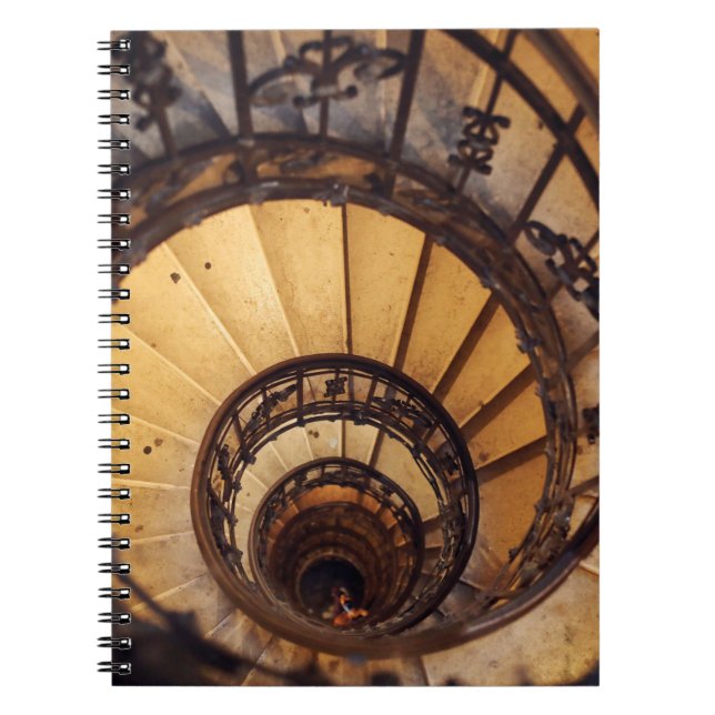 Treppen mit Spiralkreistreppen, alte Treppen, Notizblock (Vorderseite)
