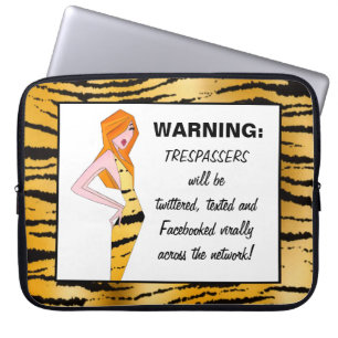 TRESPASSERS werden getwittert, textiert und auf Fa Laptopschutzhülle