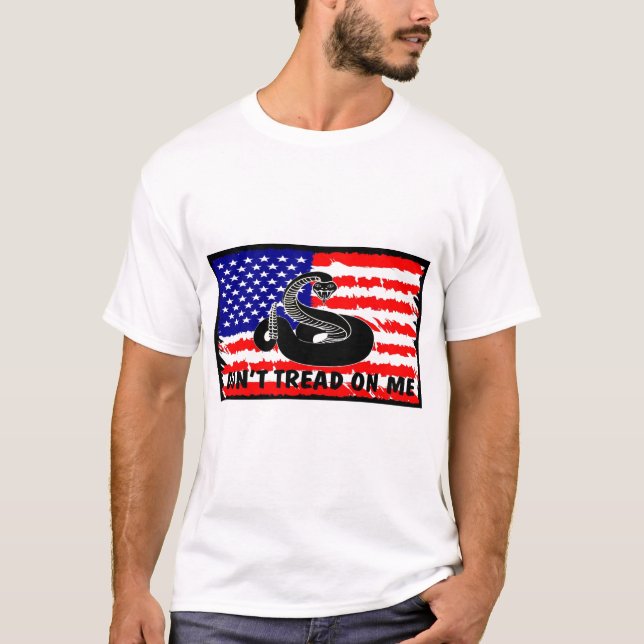 Treten Sie nicht auf mir mit Flagge T-Shirt (Vorderseite)