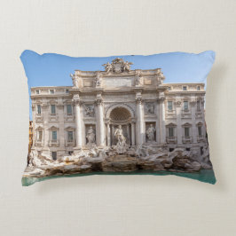 Trevi-Brunnen am frühen Morgen - Rom, Italien Dekokissen