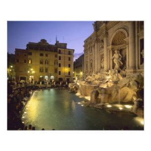 Trevi-Brunnen bei Nacht, Rom, Latium, Italien Fotodruck