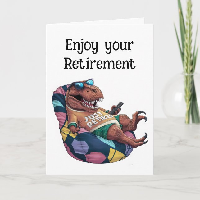 Trex sitzend im Bohnensessel mit abgelegener Kontr Karte (Vorderseite)