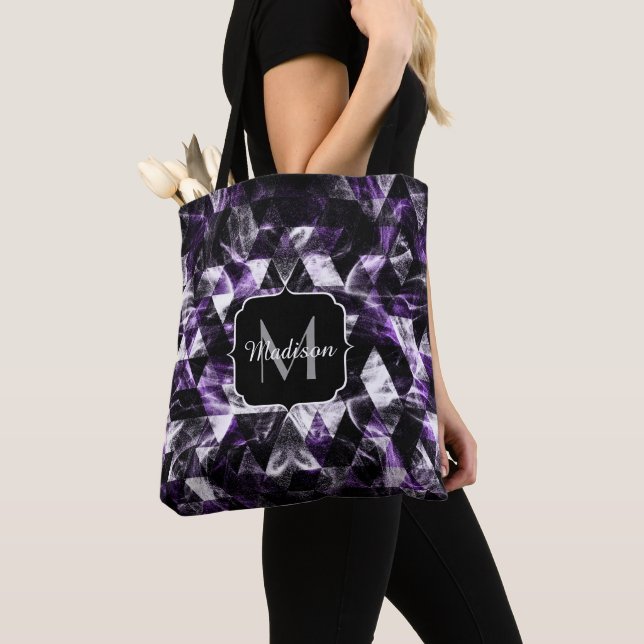 Triangle Geometric Lila Smoky Galaxy Monogram Tasche (Von Nahem)