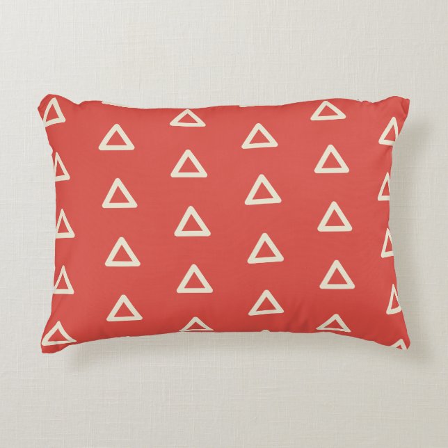 Triangle-Muster in Red Orange & Cream Geometric Dekokissen (Vorderseite)