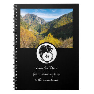 Tribal Black Wolf Silhouette Laurel Monogram Foto Notizblock