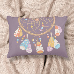 Tribal Boho Dreamcatcher auf Lila Zierkissen
