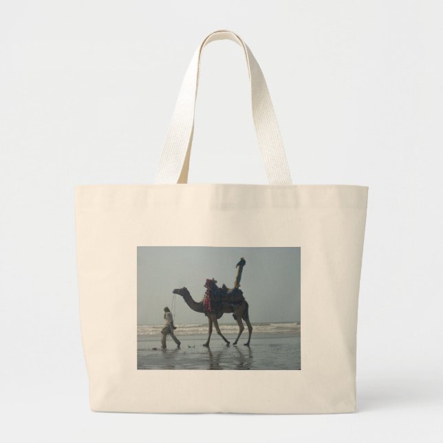 Tribal Camel Ride: Morgengrauen mit Sandstrand und Jumbo Stoffbeutel (Vorne)