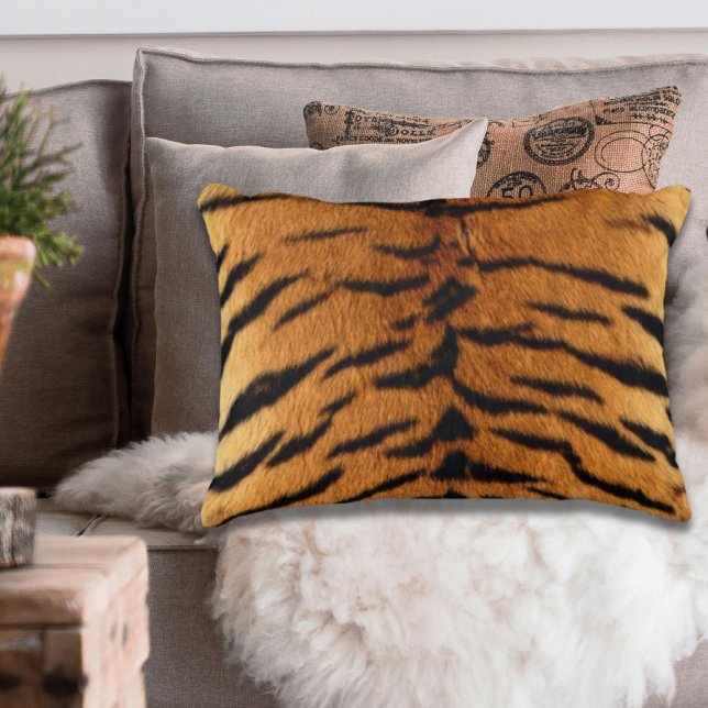 Tribal Dschungeltierpelz Tiger Print Dekokissen (Tribal jungle animal fur Tiger Print Accent Pillow)