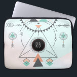 Tribal-farbiges geometrisches Totem-Design Laptopschutzhülle<br><div class="desc">Elegantes farbenprächtiges südwestliches Thema Stamm-Totem geometrisches Design.</div>