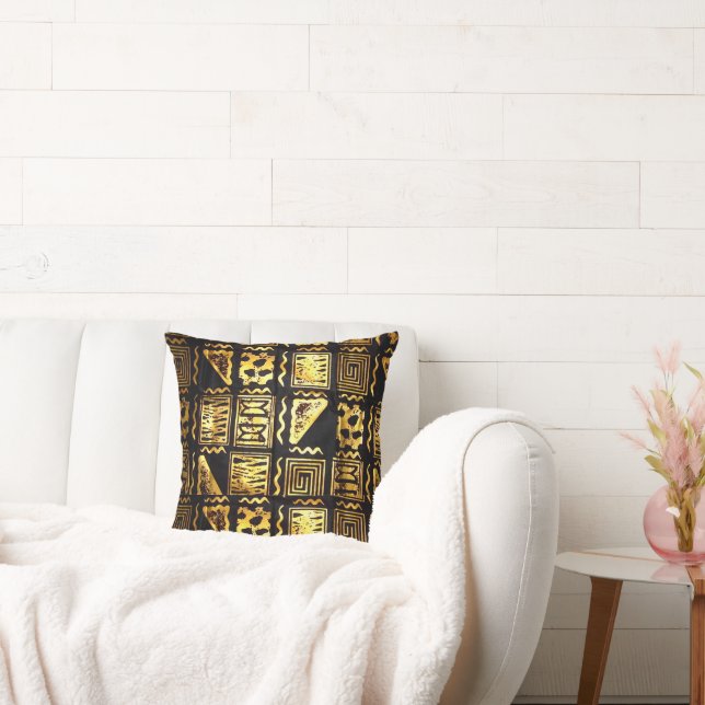 Tribal Mud Tuch Grafik in Gold Kissen (Liege)