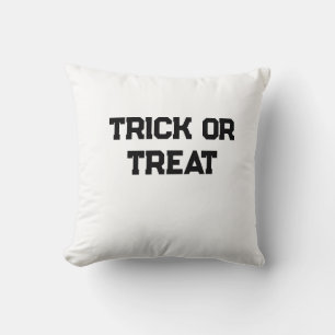 Trick oder. Leckerei Halloween schwarz schlicht Mi Kissen