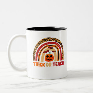 Trick oder Teach Leopard Regenbogenlehrer Hallowee Zweifarbige Tasse