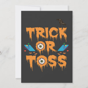 Trick oder Toss Funny Spooky Halloween Cornhole Ge Einladung