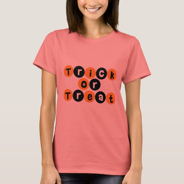 Trick oder Treat Halloween Spaß T-Shirt (Vorderseite)