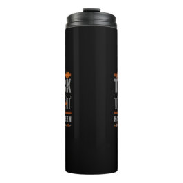 Trick- oder TreatHalloween-Design 2023 Thermosbecher