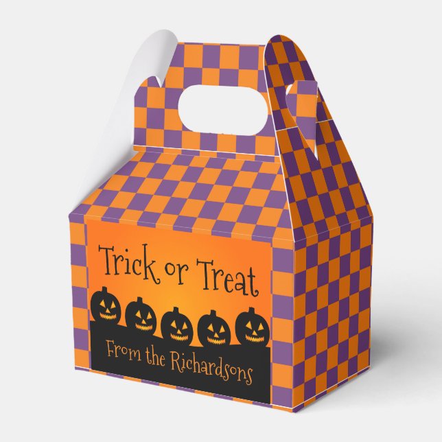Trick oder Trete, Pumpkins, Orange und Lila Karo Geschenkschachtel (Vorderseite)