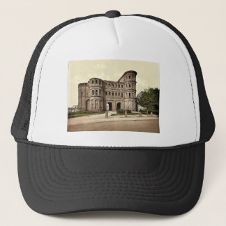 Trier (Treves), Porta Nigra (schwarzes Tor), Truckerkappe
