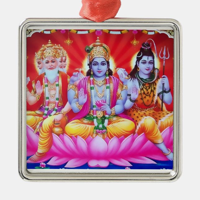 Trimurti Verzierung Silbernes Ornament (Vorne)