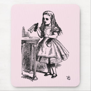 Trink mich (Alice's Adventures in Wonderland) Mousepad