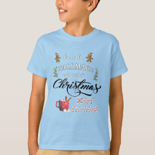 Trinken Sie heißen Kakao und sehen Sie sich Weihna T-Shirt
