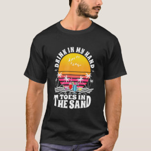 Trinken Sie in meinen Handzehen im sandigen Sommer T-Shirt