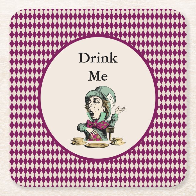 Trinken Sie mir Mad Hatter Alice im Wunderland Rechteckiger Pappuntersetzer (Vorderseite)