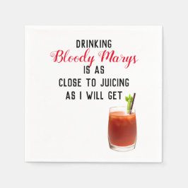 Trinken von blutigen Marys Serviette