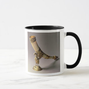 Trinkendes Horn des Elfenbeinstoßzahns mit Tasse