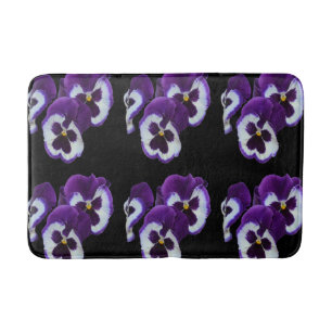 Trio of Lila White Pansy Blooms: Natures Harmony Badematte