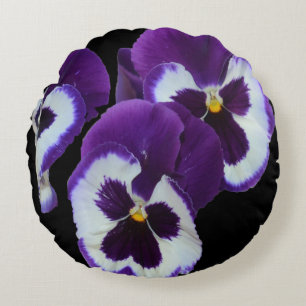 Trio of Lila White Pansy Blooms: Natures Harmony Rundes Kissen